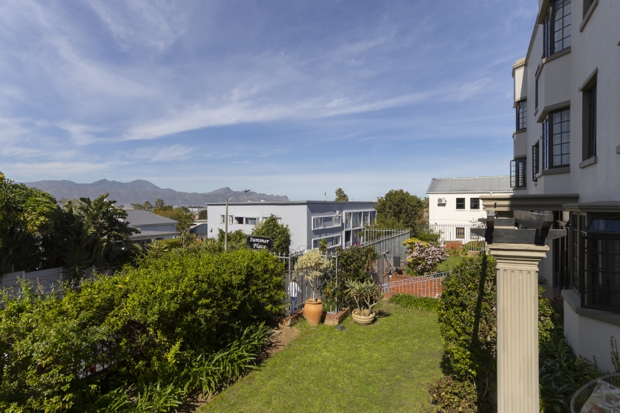 2 Bedroom Property for Sale in Roundhay Western Cape